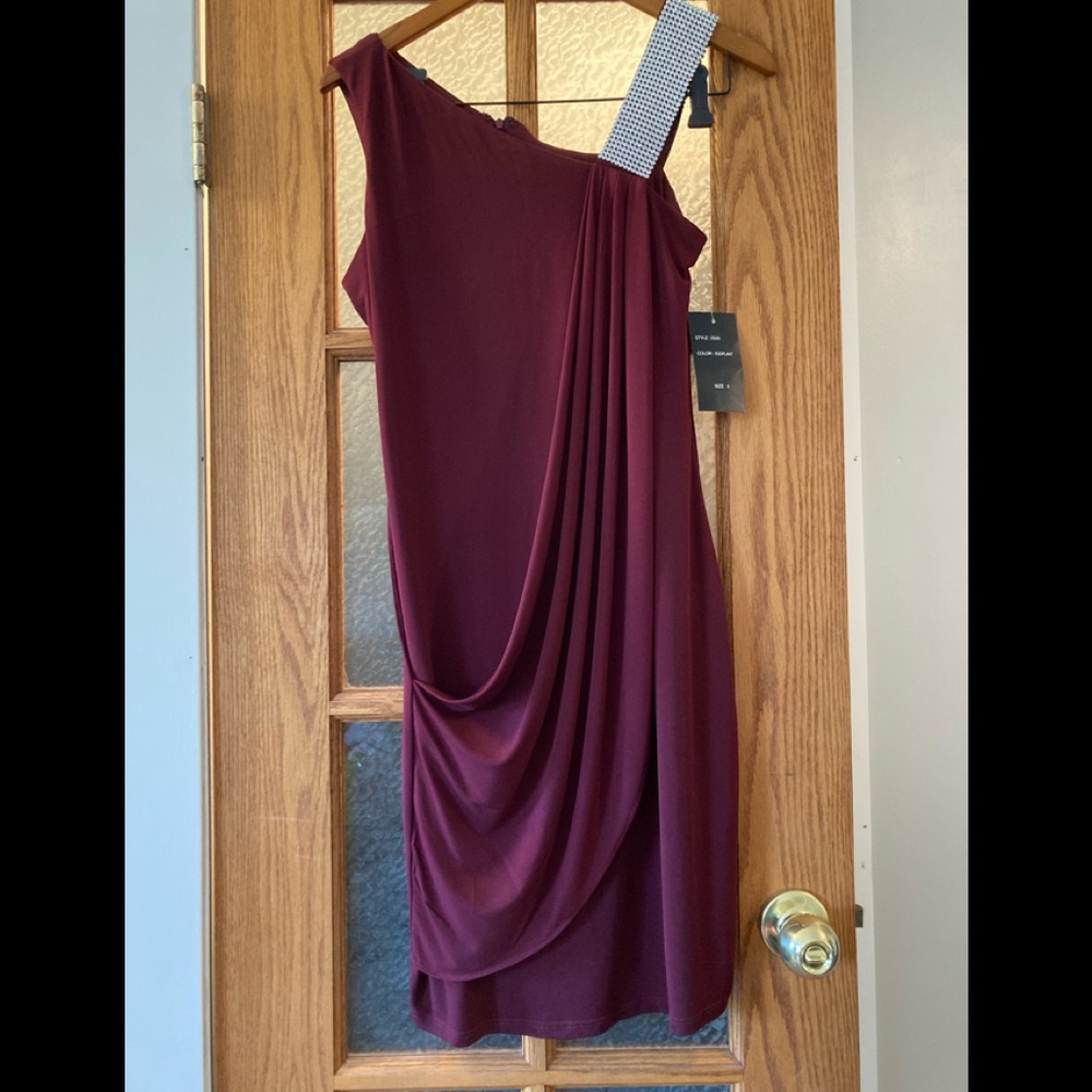 Karina new with tags size 6 burgundy dress